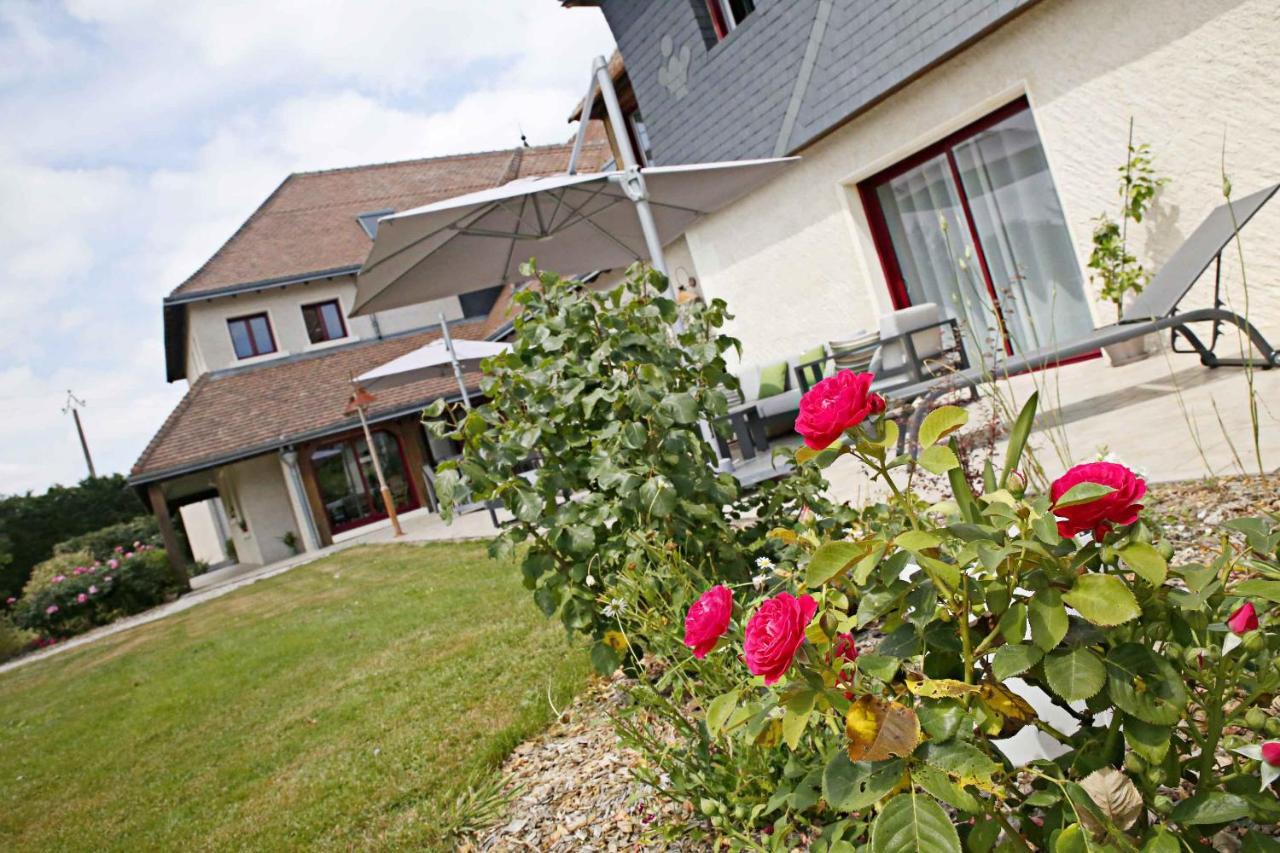 Le Clos Leonard Amboise Exterior photo